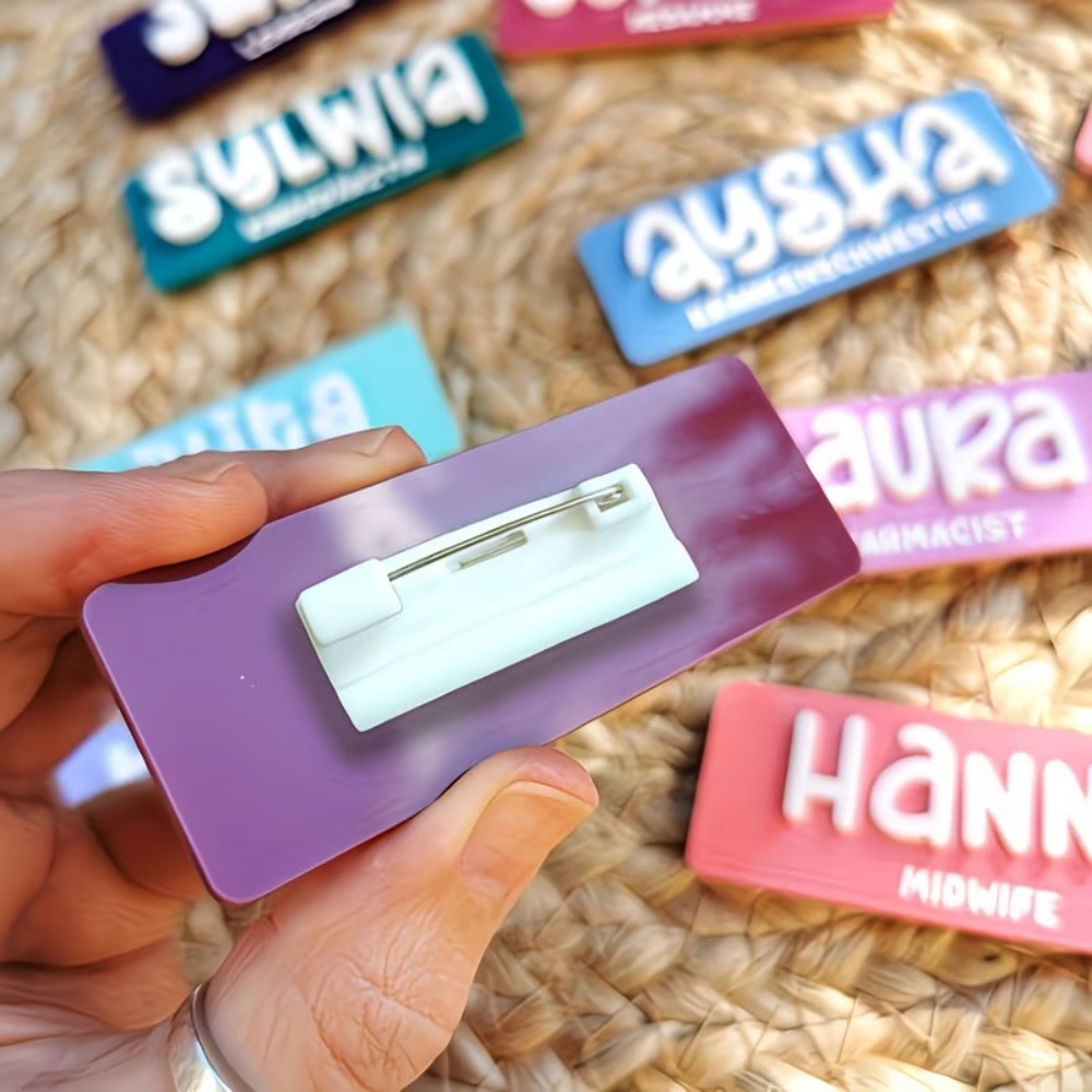 Personalized Name Brooch Badge - Embroidery Texture recension och pris