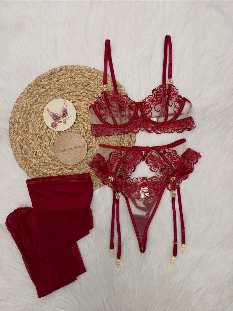 Women's Burgundy Lace Lingerie - Embroidery Set recension och pris