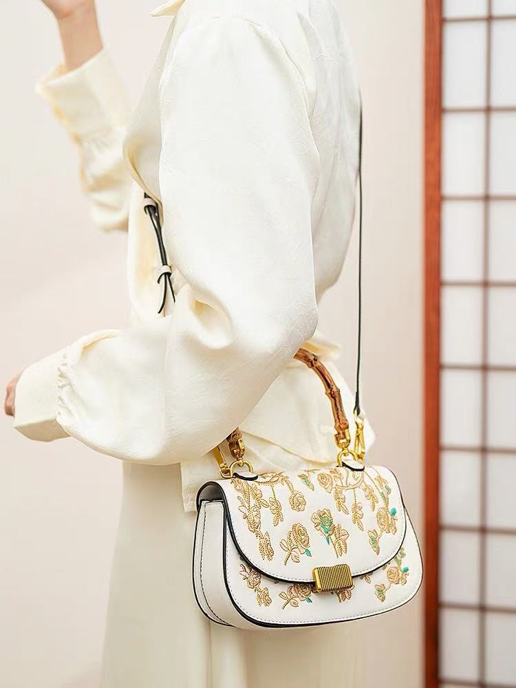 High Quality Bamboo Handle Wom - Embroidery Texture recension och pris