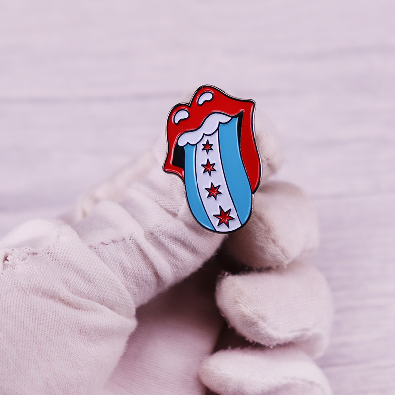 Chicago Flag Enamel Pin Music  - Embroidery Lips recension och pris